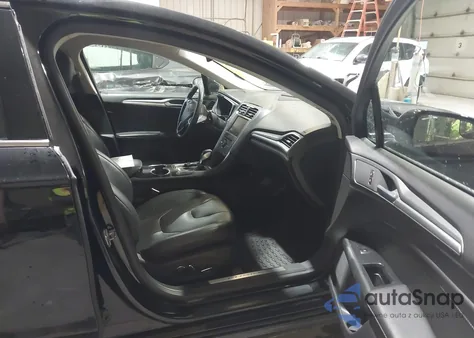 2016 Ford Fusion Titanium из США, поврежденный, VIN 3FA6P0K91GR399132